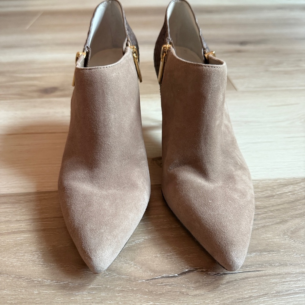 MICHAEL Michael Kors Tan and Brown Ankle Booties - Picture 5 of 7